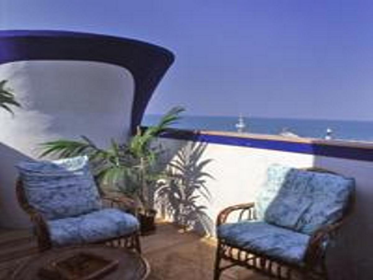 Residence Darsena Cattolica Exterior photo