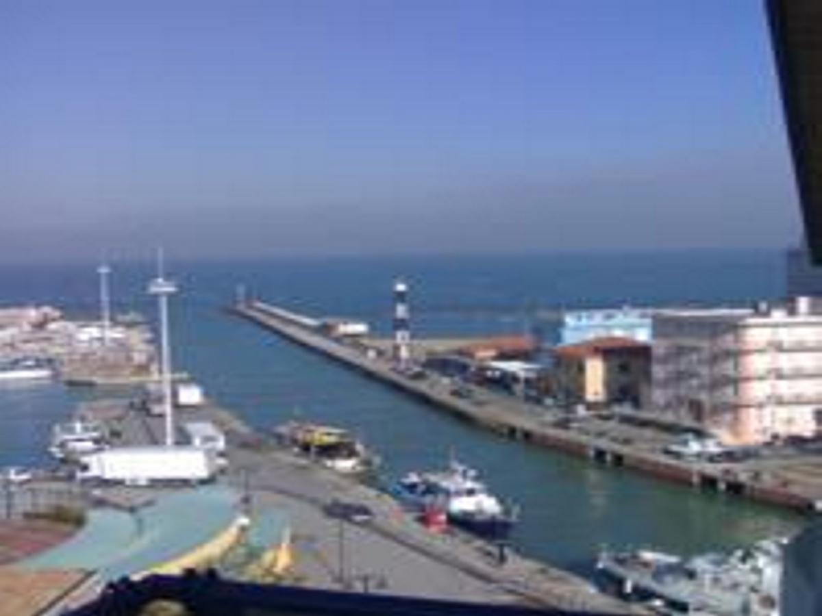 Residence Darsena Cattolica Exterior photo