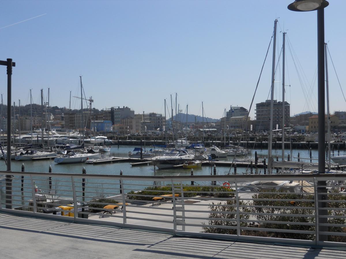 Residence Darsena Cattolica Exterior photo